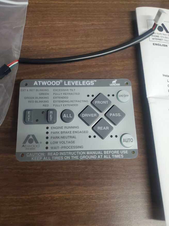 Lippert Kit, Leveleg Autopos. Control Pad & Jumper Cable 678414