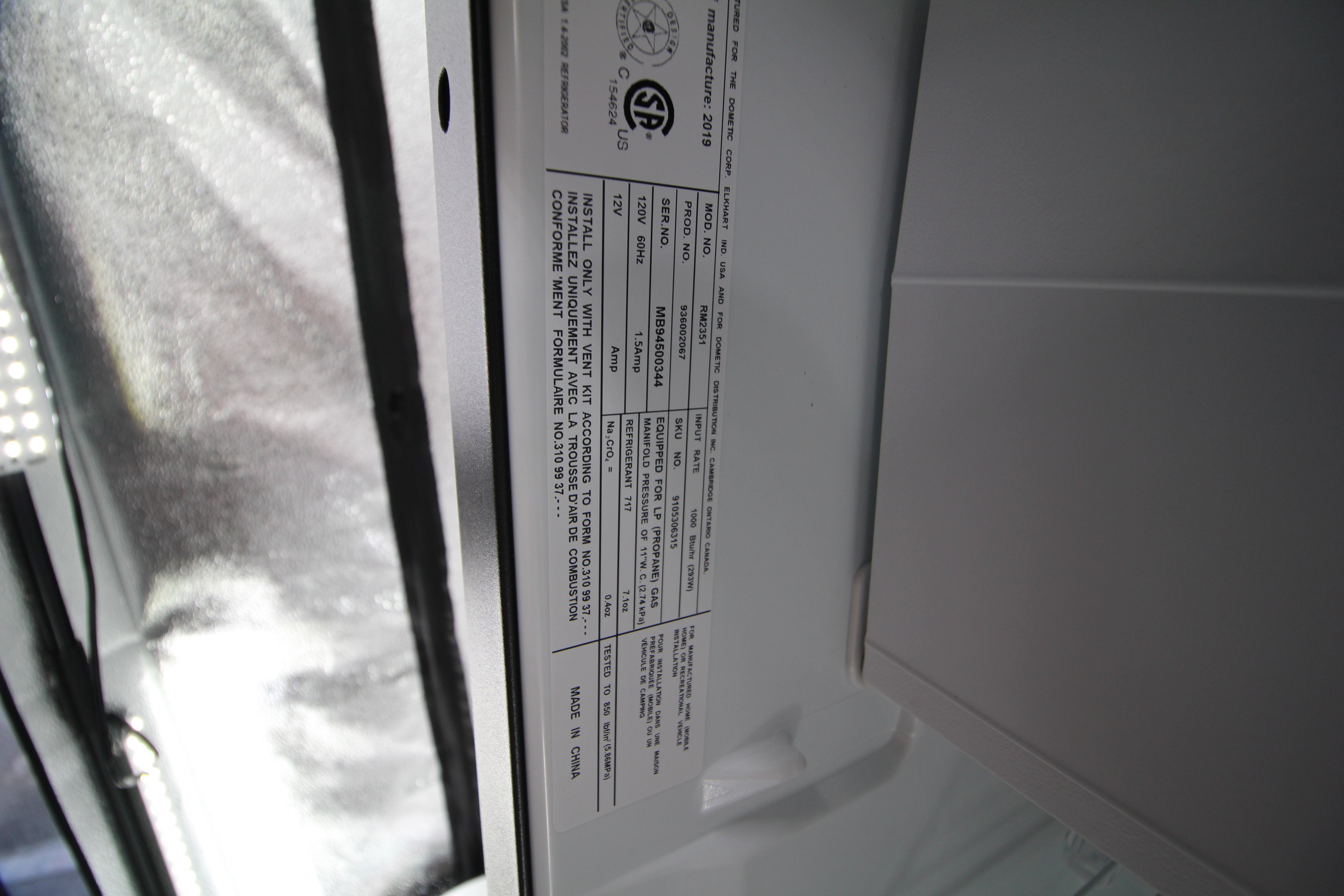 Refrigerator / Freezer; Americana; Single Compartment Refrigerator With Freezer; Dometic 71-8693,  RM2351RB1F